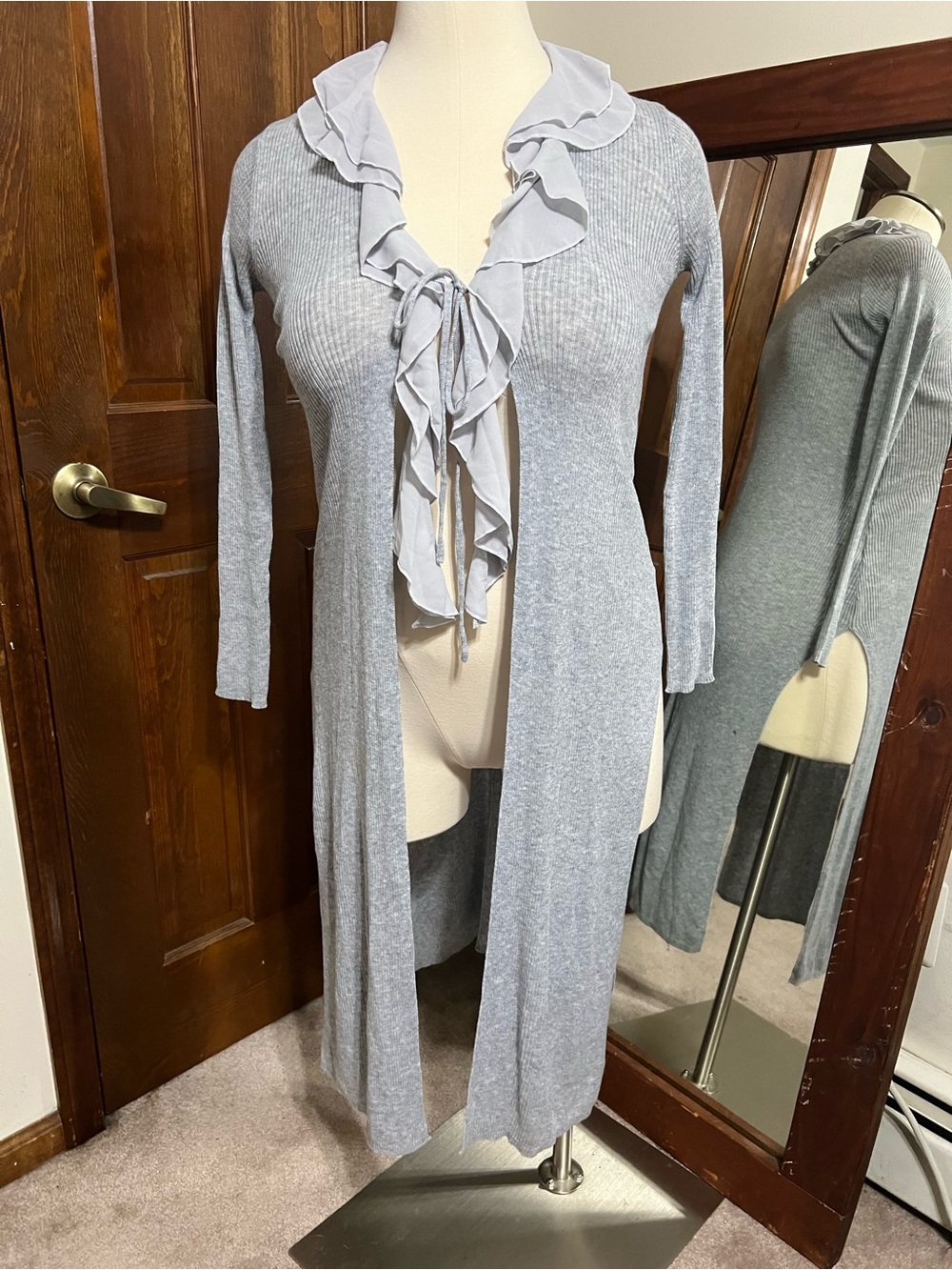 Wonder by Christian Siriano Light Gray Ruffle-Trim Long Cardigan size XS